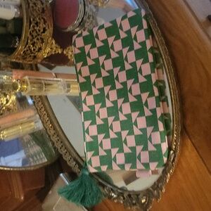 Cosmetic case NWOT Green, pink
